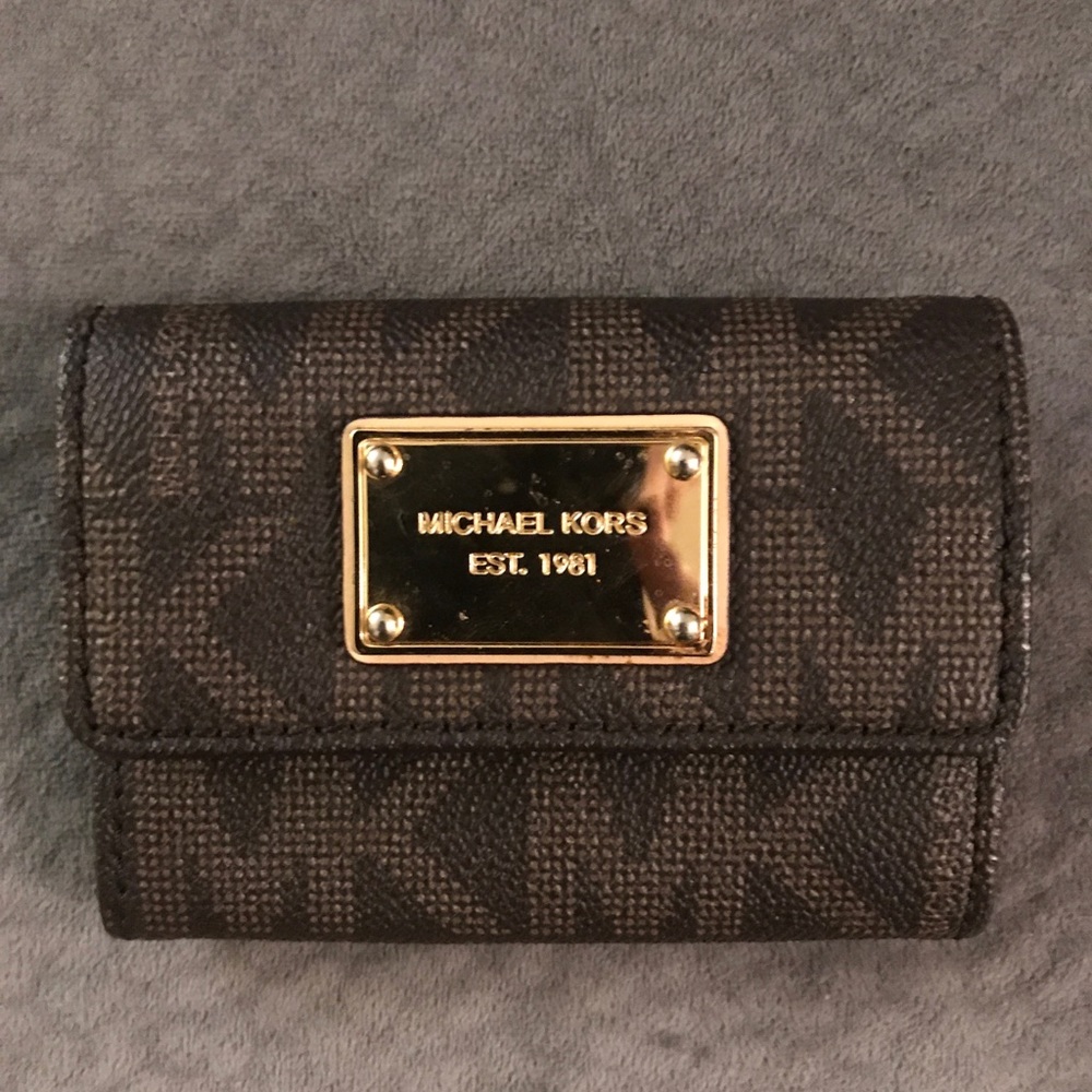 Michael Kors mini wallet
